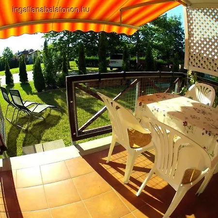 Apartment 437 - Vizkozeli, 2 Szobas, Kert Kapcsolatos Apartman